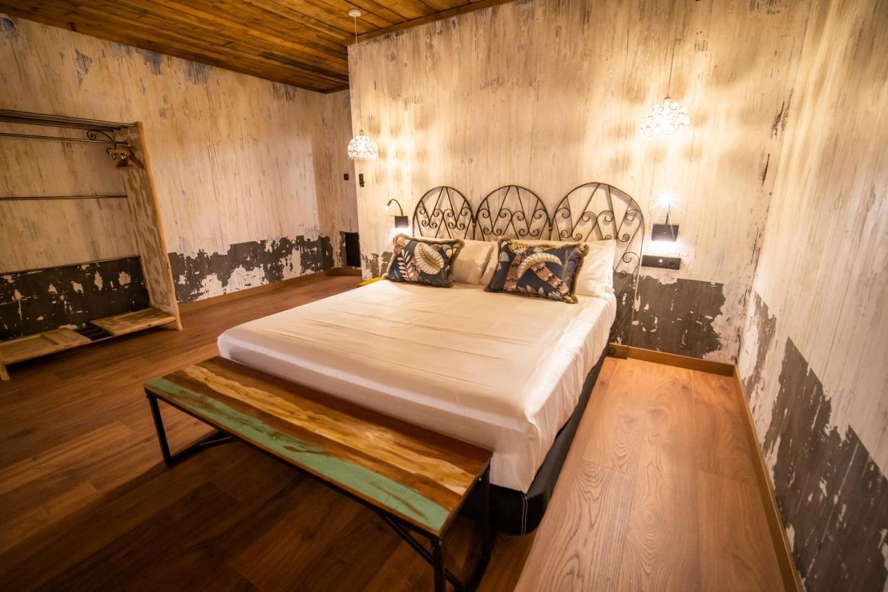 Hotel Somnifabrik Valderrobres Exterior photo